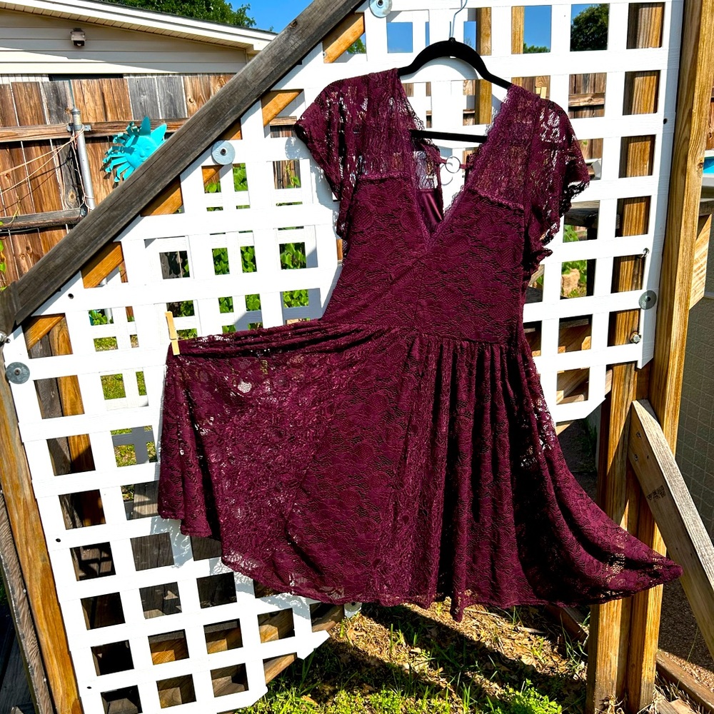 Beautiful burgundy lined lace dress